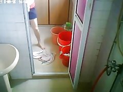 एक शॉवर ले परिपक्व