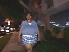 विशाल काली कुतिया fucked हो जाता है और cumload खाती