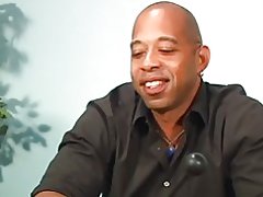 दानव मुर्गा कमबख्त सींग का बना एशियाई लड़की