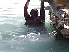 मुझे समुद्र तट पर